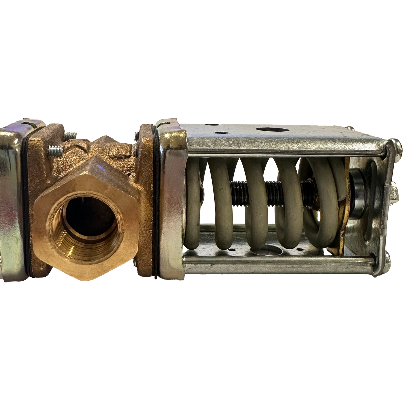 
                  
                    046686 Válvula reguladora de agua 3/8" Para uso en la mayoría de las máquinas refrigeradas por agua Taylor.
                  
                