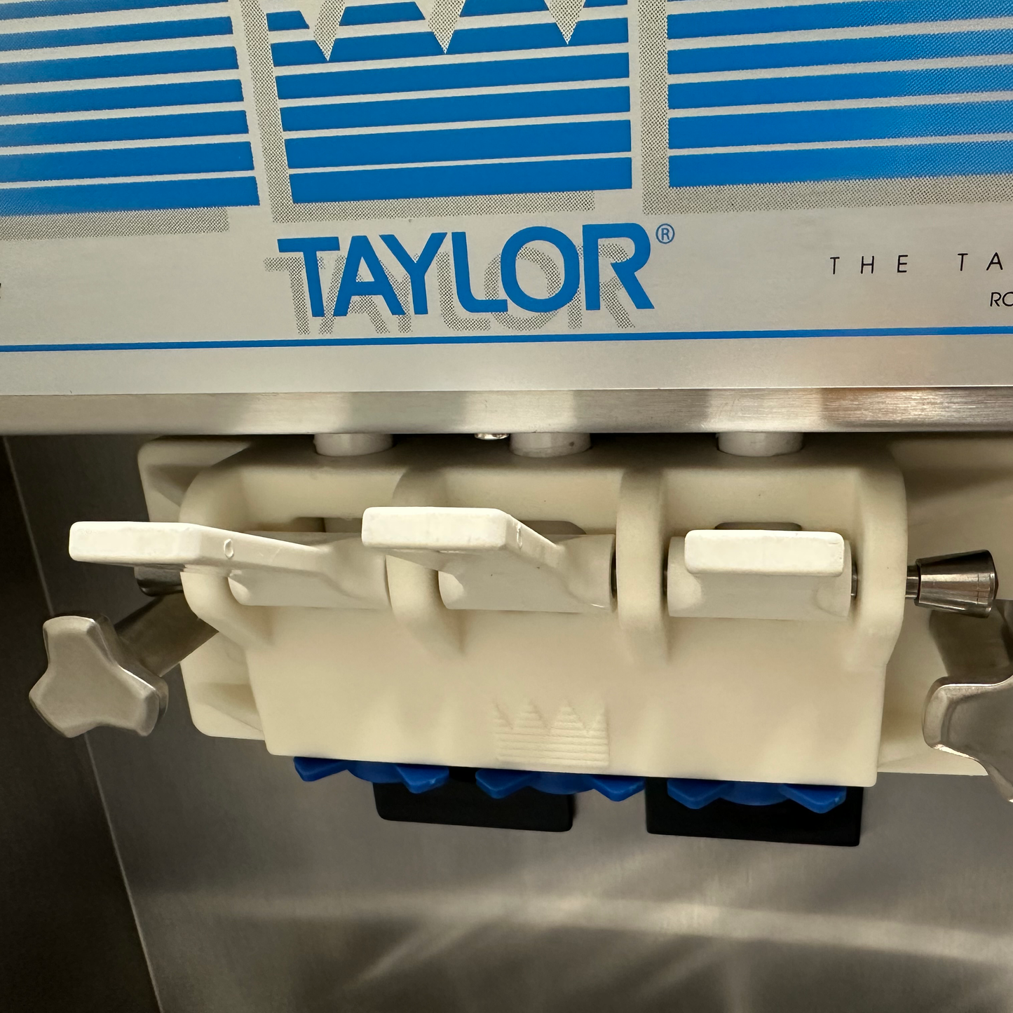 
                  
                    2014 Taylor 161 | Soft Serve Machine | 1 Phase, Air Cooled
                  
                