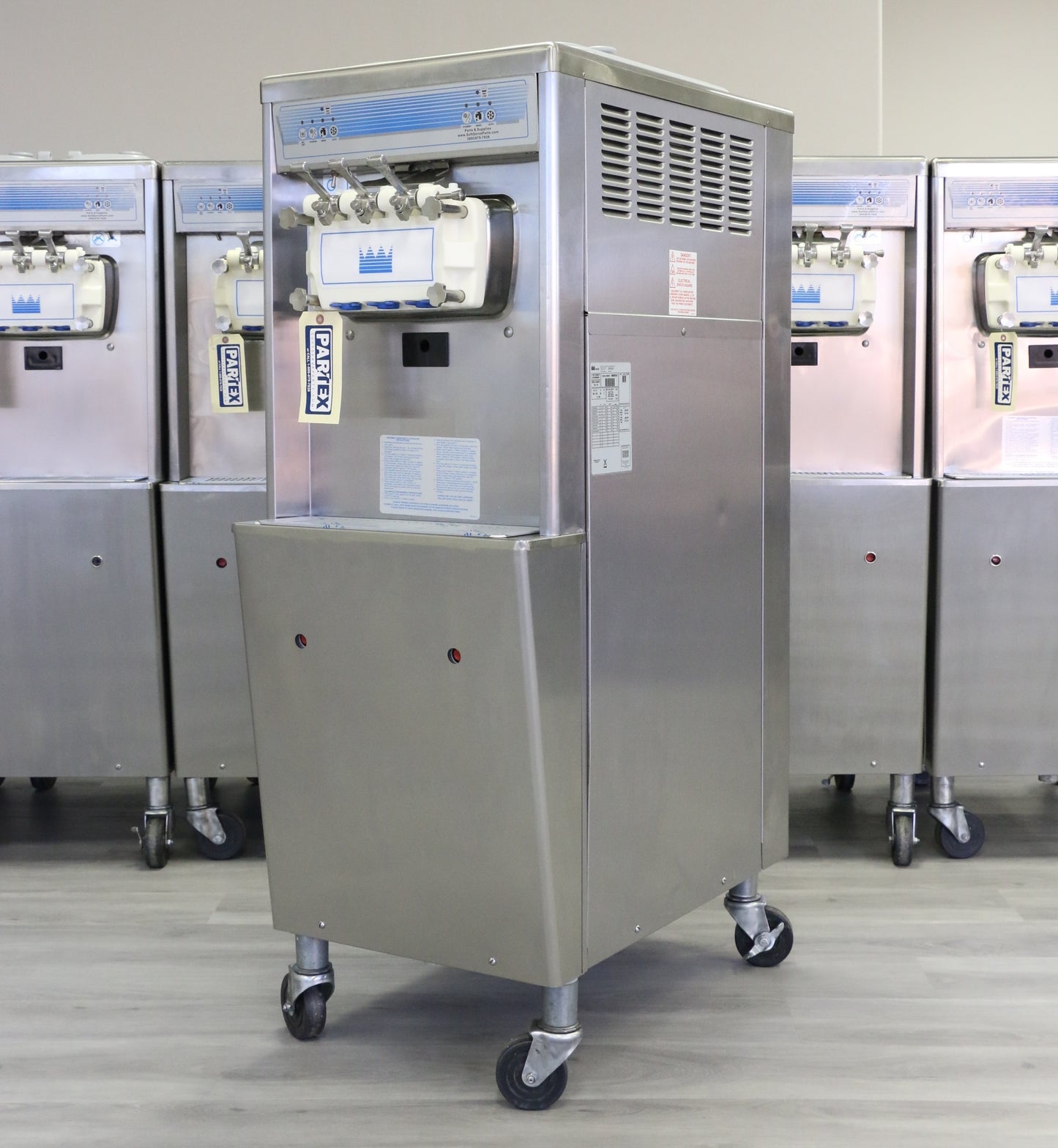 
                  
                    2016 Taylor 791 | Soft Serve Machine | 3 Phase, Water Cooled | with Hopper Agitators
                  
                