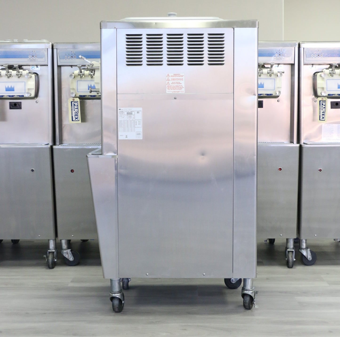 
                  
                    2016 Taylor 791 | Soft Serve Machine | 3 Phase, Water Cooled | with Hopper Agitators
                  
                