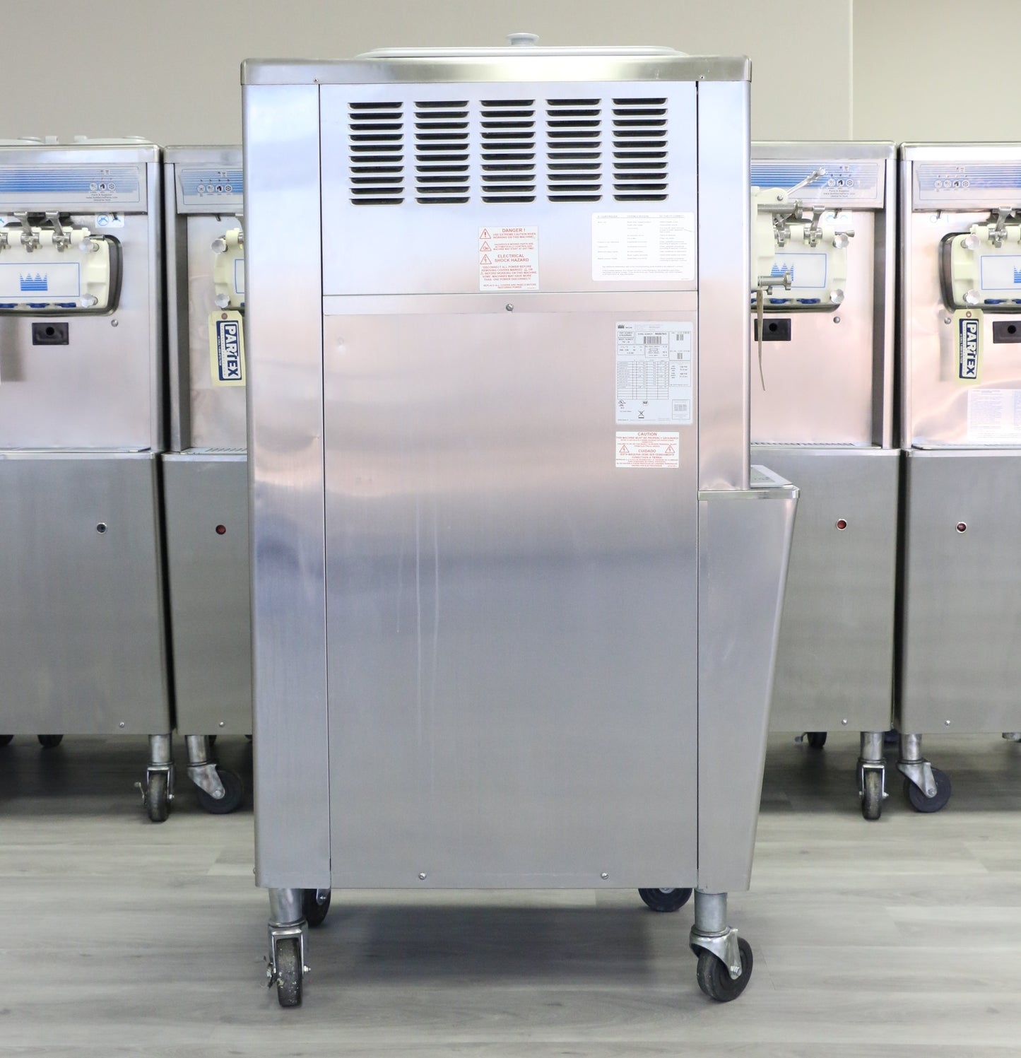 
                  
                    2016 Taylor 791 | Soft Serve Machine | 3 Phase, Water Cooled | with Hopper Agitators
                  
                