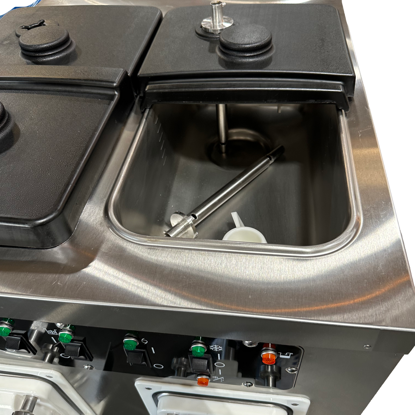 
                  
                    2023 / 2024 Taylor C002 | Continuous Batch Custard Machine | 1 Phase, Air Cooled
                  
                