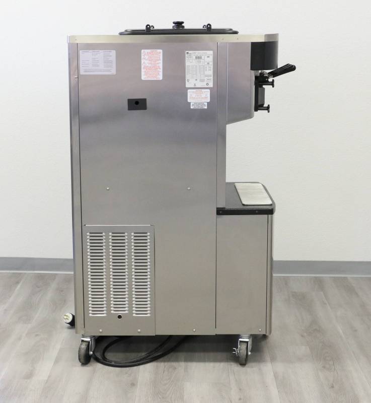 
                  
                    2018 Taylor C712 | Pressurized Soft Serve Machine | Single Phase 1ph, Air Cooled
                  
                